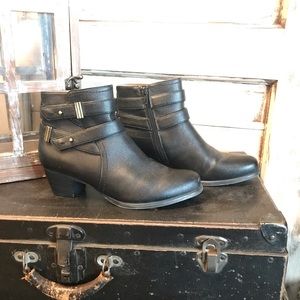 Natural Soul synthetic Black Boots